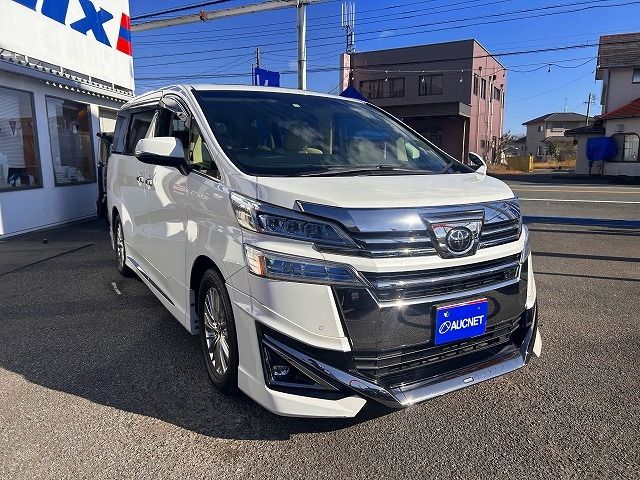 TOYOTA VELLFIRE 2020