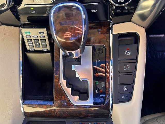 TOYOTA VELLFIRE 2020