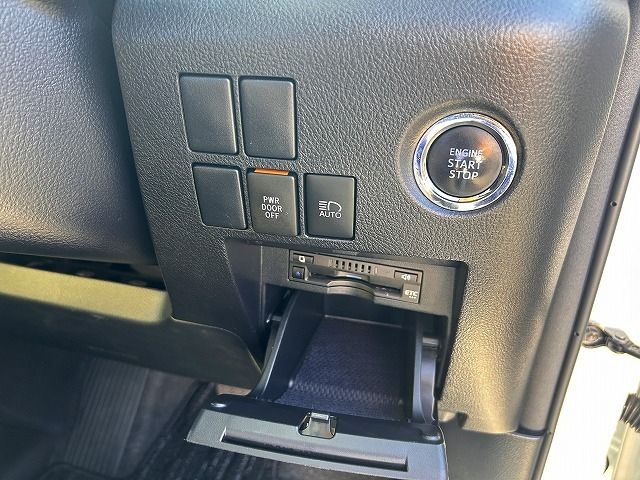 TOYOTA VELLFIRE 2020