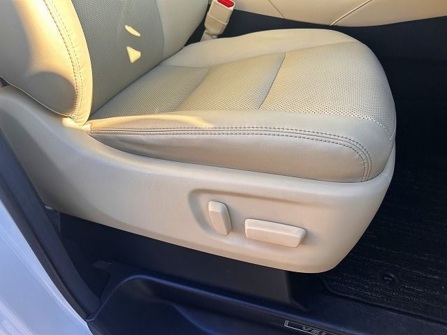 TOYOTA VELLFIRE 2020