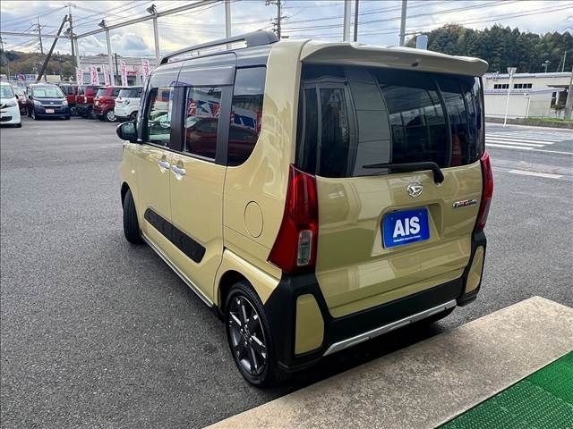 DAIHATSU TANTO FAN CROSS 2023