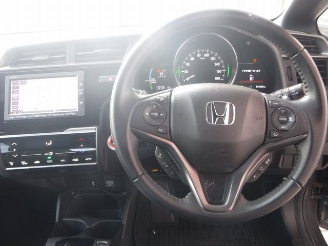 HONDA FIT HYBRID 2017