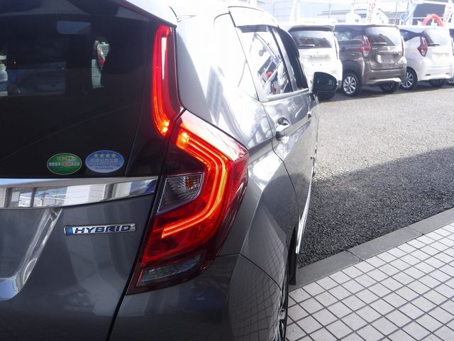 HONDA FIT HYBRID 2017