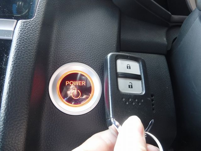 HONDA FIT HYBRID 2017