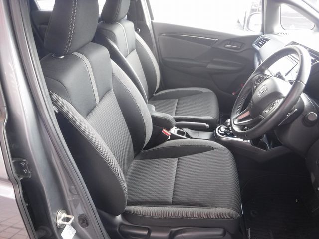 HONDA FIT HYBRID 2017