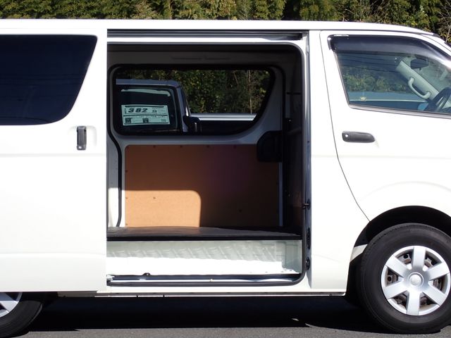 TOYOTA HIACE van 2WD 2020