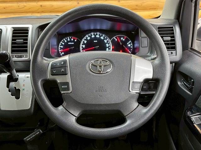 TOYOTA HIACE van 2WD 2018