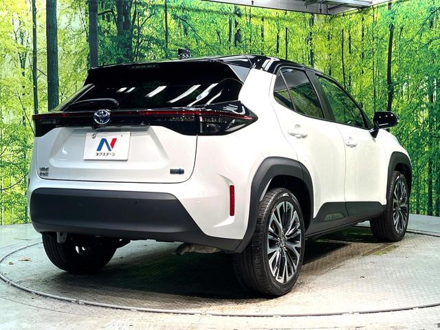 TOYOTA YARIS CROSS HYBRID 2023