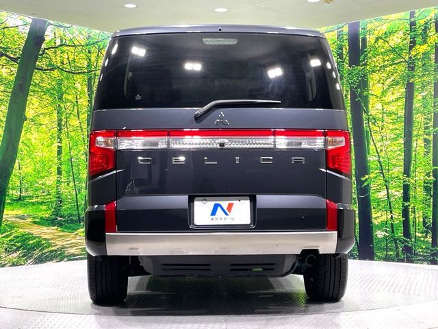 MITSUBISHI DELICA D:5 4WD 2023