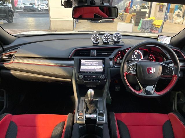 HONDA CIVIC hatchback 2019