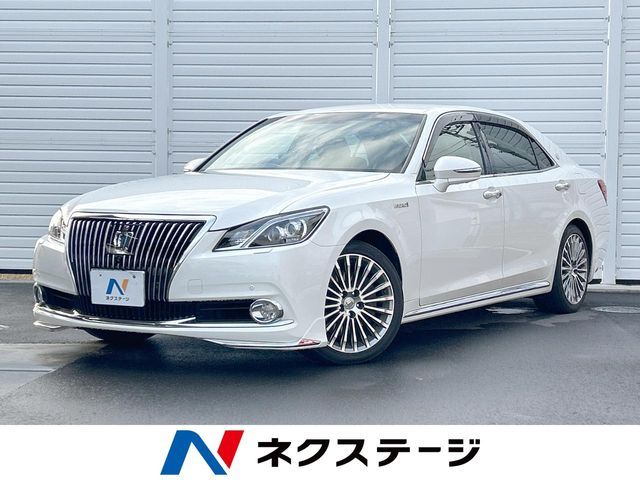 TOYOTA CROWN MAJESTA HYBRID 2015
