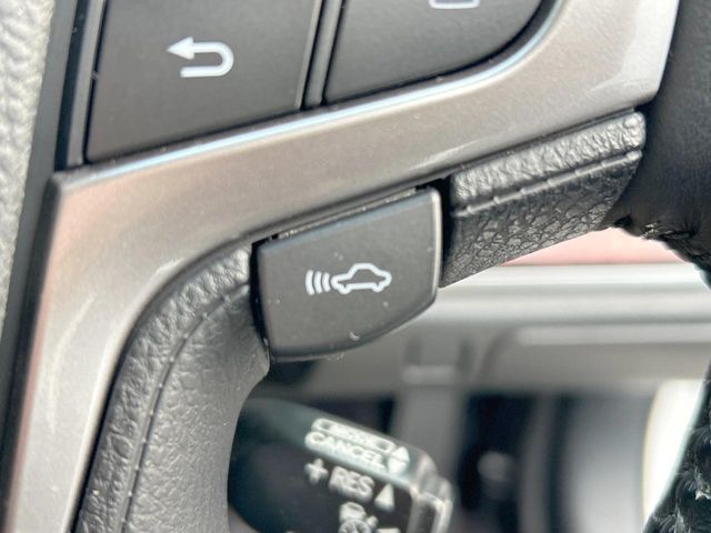 TOYOTA CROWN MAJESTA HYBRID 2015