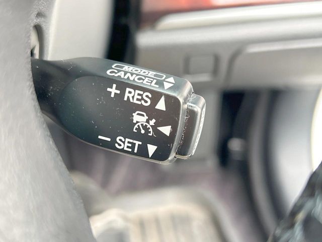 TOYOTA CROWN MAJESTA HYBRID 2015