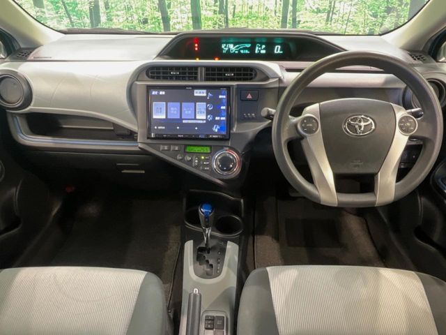 TOYOTA AQUA 2013