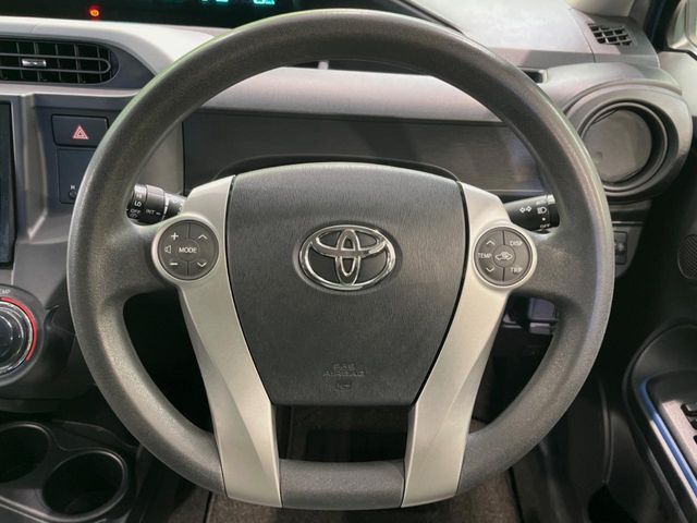 TOYOTA AQUA 2013