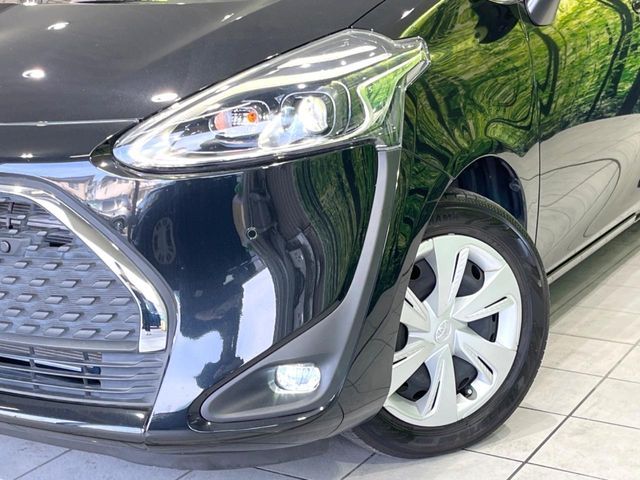 TOYOTA SIENTA HYBRID 2021