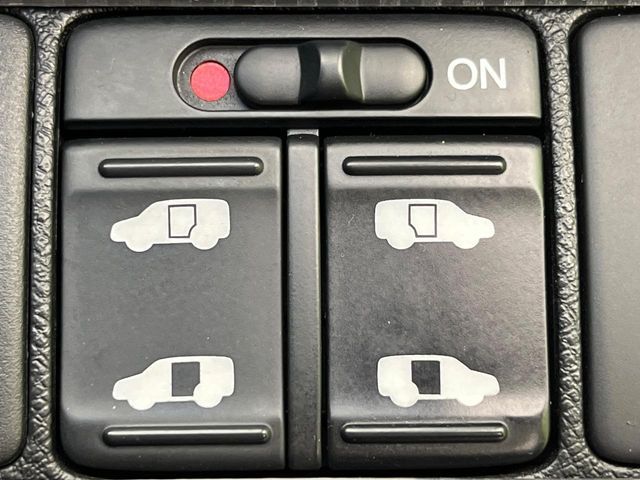 HONDA STEPWAGON SPADA 2010