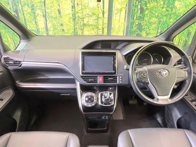 TOYOTA ESQUIRE HYBRID 2016