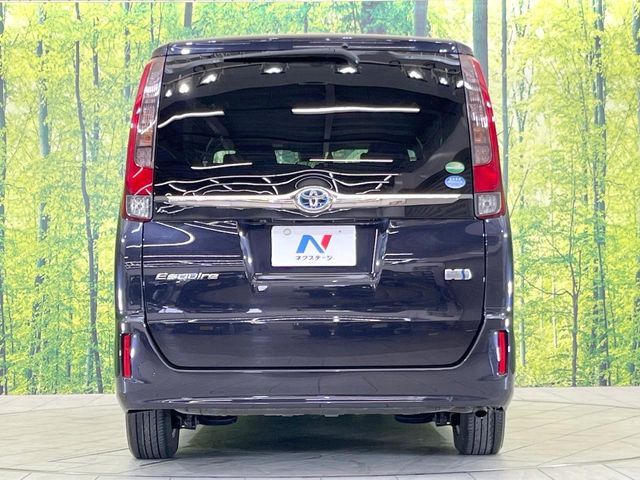 TOYOTA ESQUIRE HYBRID 2016