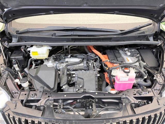 TOYOTA ESQUIRE HYBRID 2016