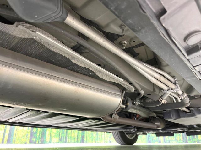 TOYOTA ESQUIRE HYBRID 2016