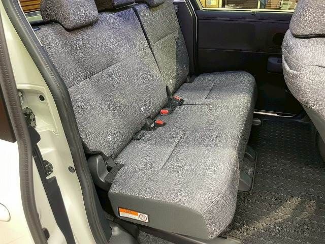 TOYOTA SIENTA HYBRID 2023