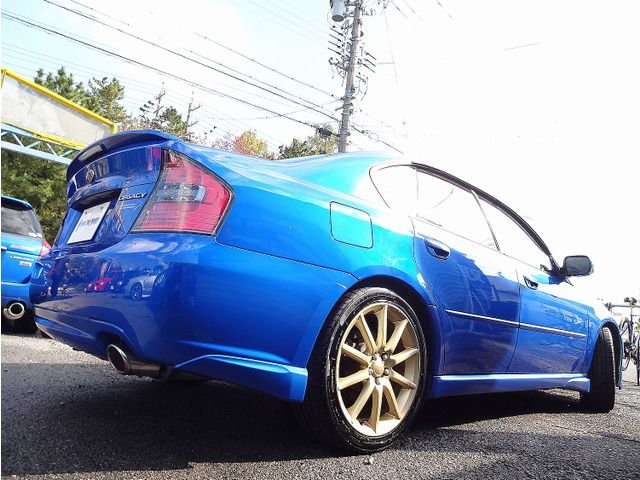 SUBARU LEGACY B4 2004