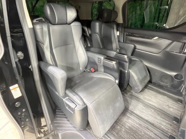 TOYOTA VELLFIRE 4WD 2019