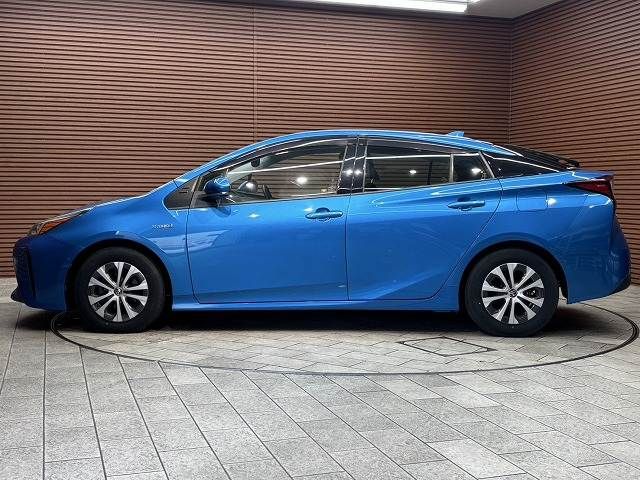 TOYOTA PRIUS 2019