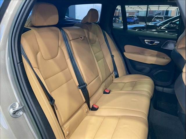 VOLVO VOLVO V60 2022