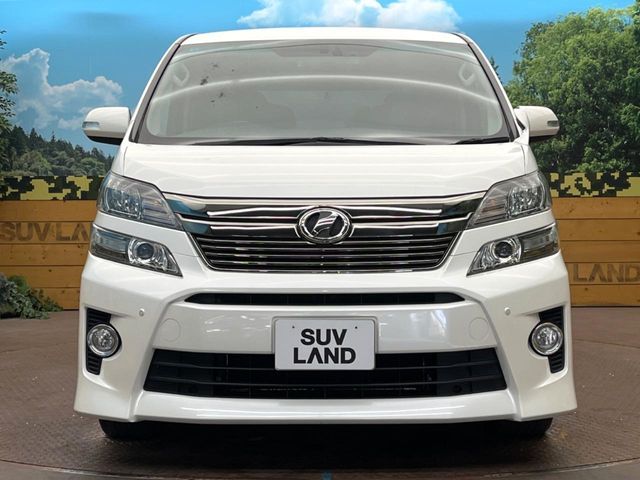 TOYOTA VELLFIRE 2013