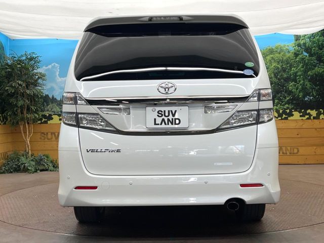 TOYOTA VELLFIRE 2013