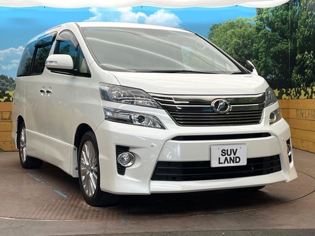 TOYOTA VELLFIRE 2013