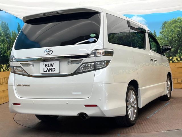 TOYOTA VELLFIRE 2013