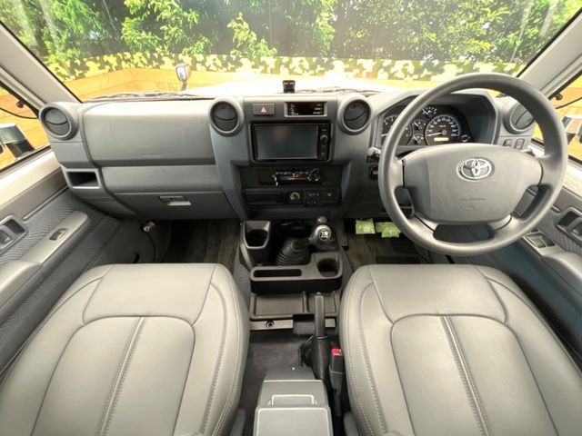 TOYOTA LANDCRUISER van 2014