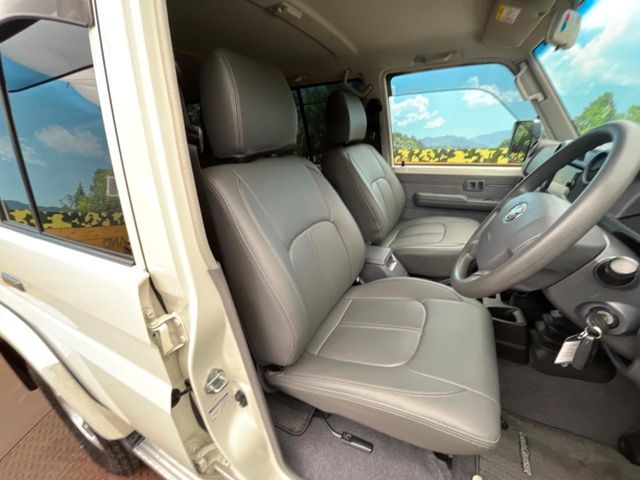 TOYOTA LANDCRUISER van 2014