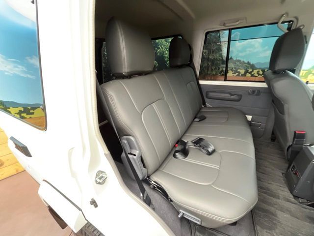 TOYOTA LANDCRUISER van 2014