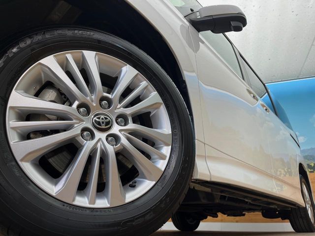 TOYOTA NOAH 4WD 2025