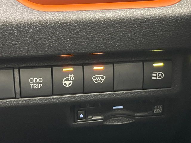 TOYOTA RAV4 4WD 2025