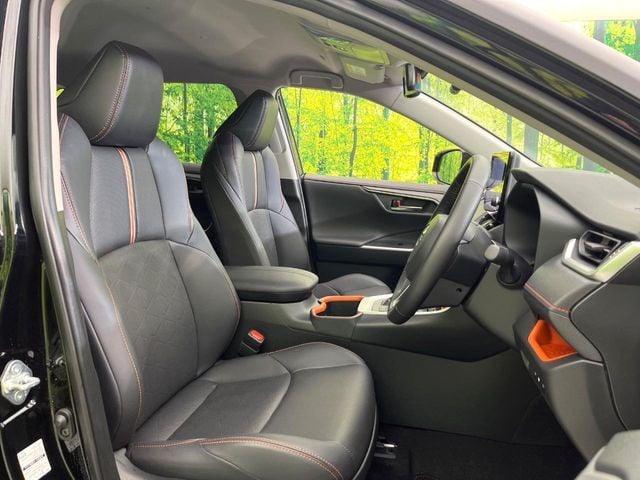 TOYOTA RAV4 4WD 2025