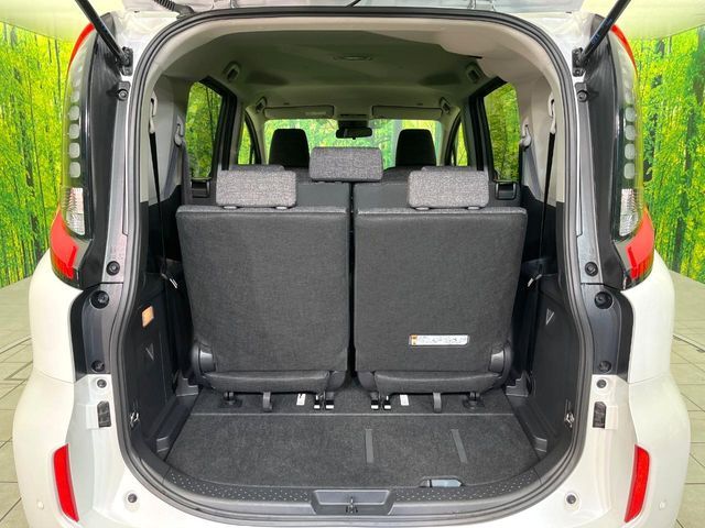 TOYOTA SIENTA HYBRID 2025