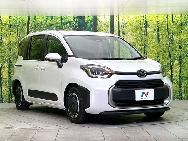 TOYOTA SIENTA HYBRID 2025