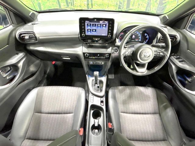 TOYOTA YARIS CROSS 2024