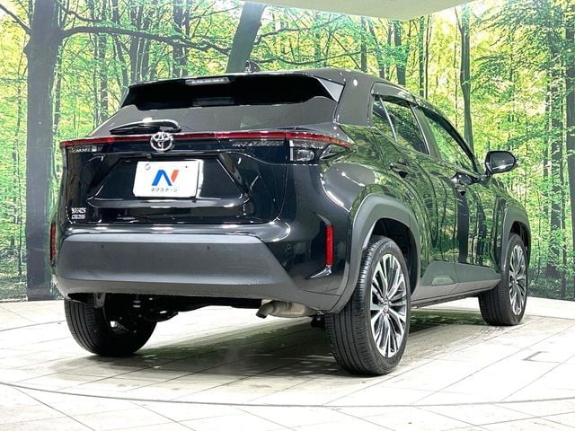 TOYOTA YARIS CROSS 2024