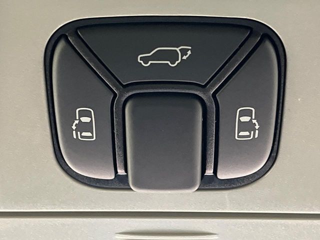 TOYOTA VELLFIRE 2014