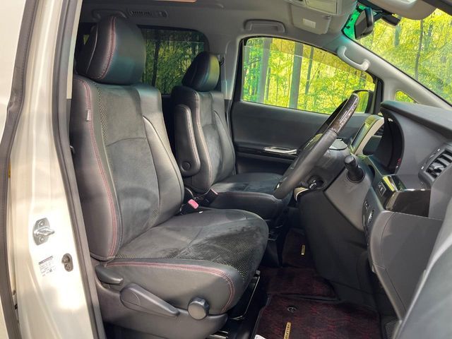 TOYOTA VELLFIRE 2014