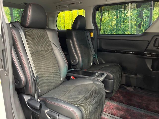 TOYOTA VELLFIRE 2014