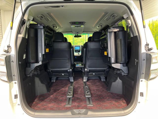 TOYOTA VELLFIRE 2014