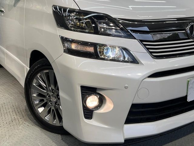 TOYOTA VELLFIRE 2014
