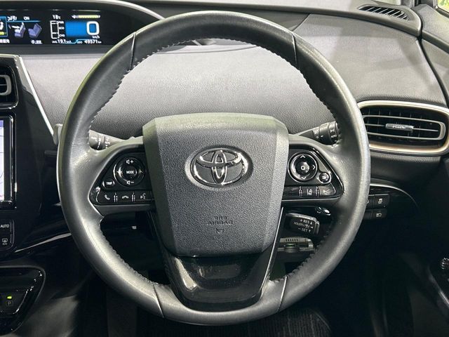 TOYOTA PRIUS 2018